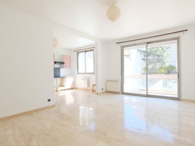 APPARTEMENT T3 A VENDRE - ST ETIENNE FAURIEL - 84.29 m2 - 98 000 &euro;