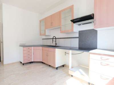 APPARTEMENT T3 A VENDRE - ST ETIENNE FAURIEL - 84.29 m2 - 98 000 &euro;