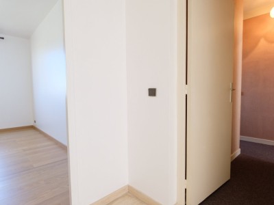 APPARTEMENT T3 A VENDRE - ST ETIENNE FAURIEL - 84.29 m2 - 98 000 &euro;