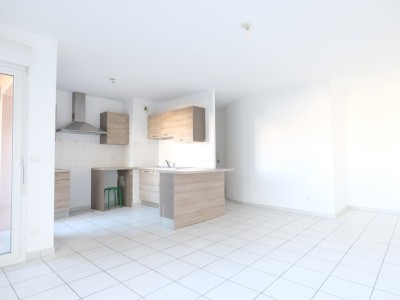 APPARTEMENT T3 A VENDRE - ST ETIENNE FAURIEL - 66.8 m2 - 138�000�&euro;