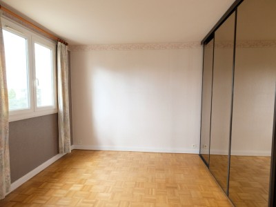 APPARTEMENT T3 A VENDRE - ST ETIENNE FAURIEL - 53.4 m2 - 75 000 €