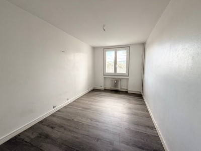APPARTEMENT T3 A VENDRE - ST ETIENNE FAURIEL - 55.26 m2 - 79 000 &euro;