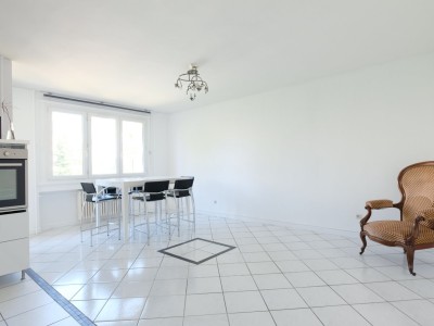APPARTEMENT T3 A VENDRE - ST ETIENNE FAURIEL - 65 m2 - 85 000 &euro;