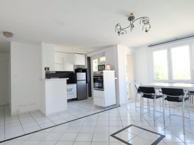 APPARTEMENT T3 A VENDRE - ST ETIENNE FAURIEL - 65 m2 - 85 000 &euro;