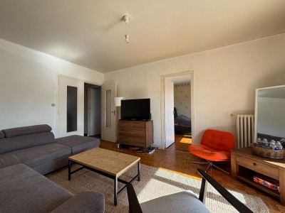 APPARTEMENT T3 A VENDRE - ST ETIENNE FAURIEL - 62.9 m2 - 62 000 €
