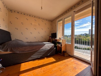APPARTEMENT T3 A VENDRE - ST ETIENNE FAURIEL - 62.9 m2 - 62 000 €