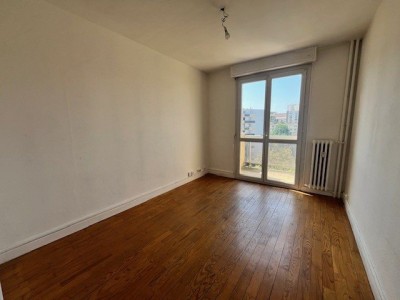 APPARTEMENT T3 A VENDRE - ST ETIENNE FAURIEL - 66.85 m2 - 79 000 &euro;
