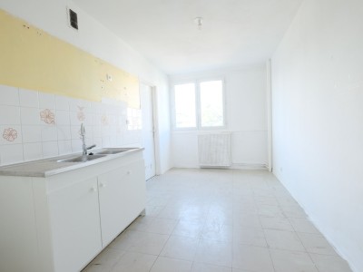 APPARTEMENT T3 A VENDRE - ST ETIENNE LA MTARE - 71.61 m2 - 68000 €