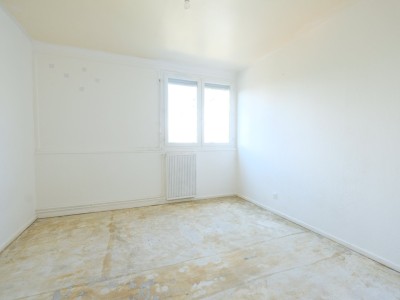 APPARTEMENT T3 A VENDRE - ST ETIENNE LA MTARE - 71.61 m2 - 68000 €