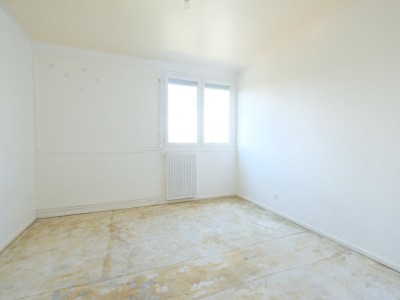 APPARTEMENT T3 A VENDRE - ST ETIENNE LA MTARE - 71.61 m2 - 68000 €