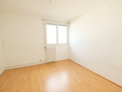 APPARTEMENT T3 A VENDRE - ST ETIENNE LA MTARE - 72.13 m2 - 79000€