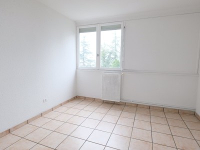 APPARTEMENT T3 A VENDRE - ST ETIENNE LA M�TARE - 72.05 m2 - 60�000�&euro;
