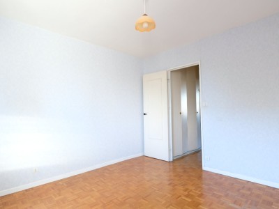 APPARTEMENT T3 A VENDRE - ST ETIENNE LA M�TARE - 73.29 m2 - 69�000�&euro;