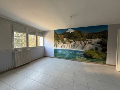 APPARTEMENT T3 A VENDRE - ST ETIENNE LA MÉTARE - 71.96 m2 - 46 500 €