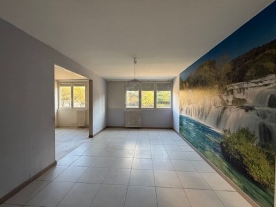 APPARTEMENT T3 A VENDRE - ST ETIENNE LA MÉTARE - 71.96 m2 - 46 500 €