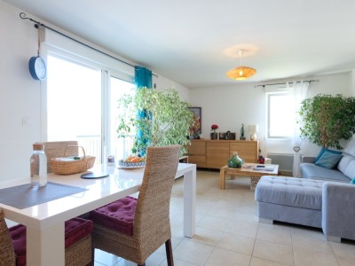 APPARTEMENT T3 A VENDRE - ST PRIEST EN JAREZ - 64.02 m2 - 167 000 &euro;