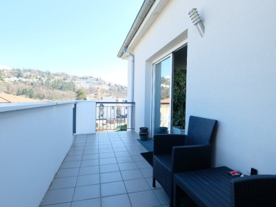 APPARTEMENT T3 A VENDRE - ST PRIEST EN JAREZ - 64.02 m2 - 167 000 &euro;