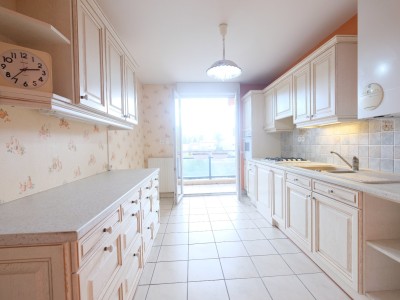 APPARTEMENT T3 A VENDRE - VILLARS - 90.71 m2 - 185000 €