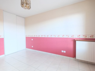 APPARTEMENT T3 A VENDRE - VILLARS - 90.71 m2 - 185000 €