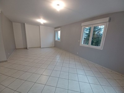 APPARTEMENT T4 A LOUER - ST CHAMOND - 94.05 m2 - 860�&euro; charges comprises par mois