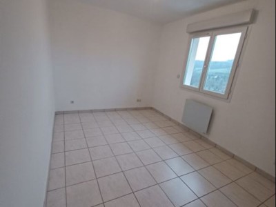 APPARTEMENT T4 A LOUER - ST CHAMOND - 94.05 m2 - 860�&euro; charges comprises par mois