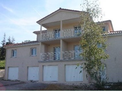 APPARTEMENT T4 A LOUER - ST CHAMOND - 94.05 m2 - 860�&euro; charges comprises par mois