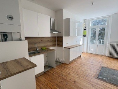 APPARTEMENT T4 A LOUER - ST ETIENNE BELLEVUE - 111.59 m2 - 957 € charges comprises par mois