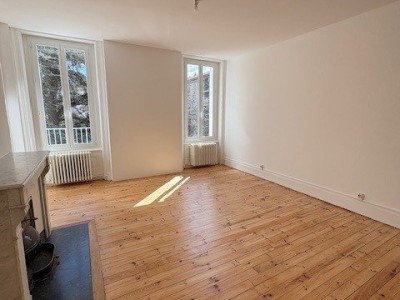 APPARTEMENT T4 A LOUER - ST ETIENNE BELLEVUE - 111.59 m2 - 957 € charges comprises par mois