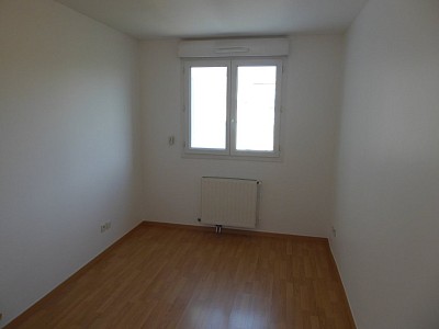 APPARTEMENT T4 A LOUER - ST ETIENNE BERGSON - 75 m2 - 790€ charges comprises par mois