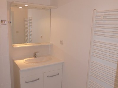 APPARTEMENT T4 A LOUER - ST ETIENNE BERGSON - 75 m2 - 790€ charges comprises par mois