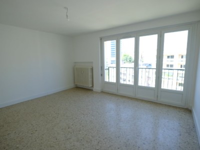 T4 - CITE DU DESIGN A LOUER - ST ETIENNE CARNOT - 70.67 m2 - 610�&euro; charges comprises par mois