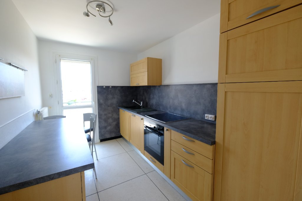 T4 - CITE DU DESIGN A LOUER - ST ETIENNE CARNOT - 70.67 m2 - 610�&euro; charges comprises par mois