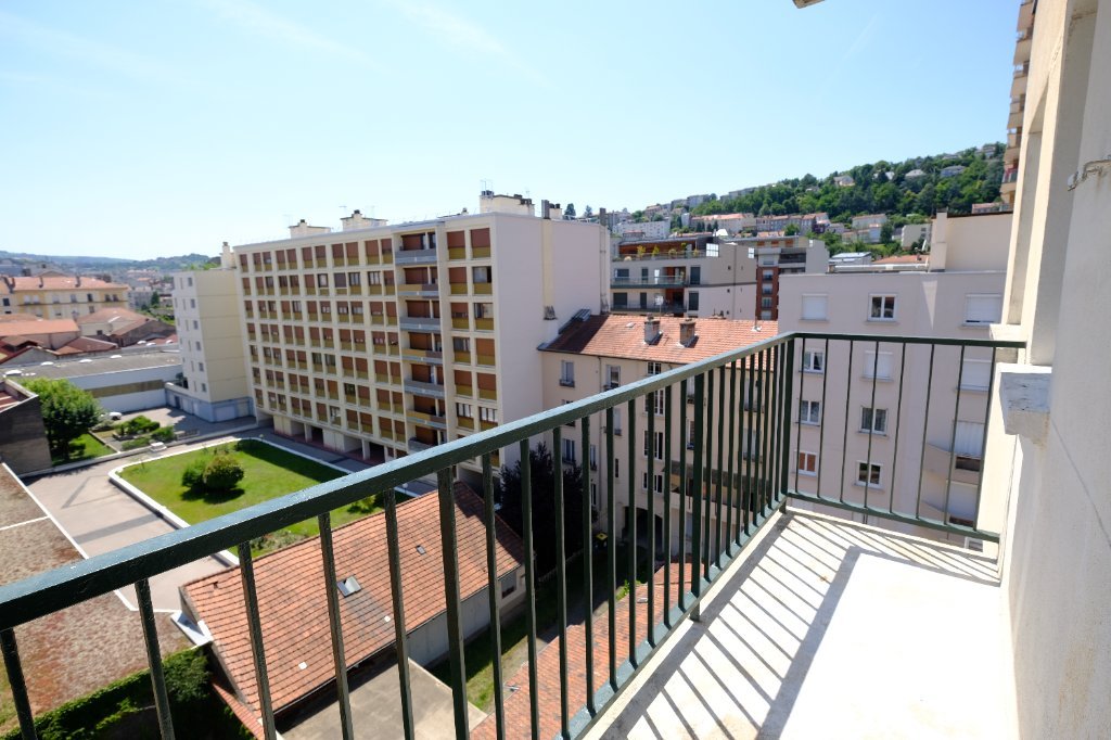 T4 - CITE DU DESIGN A LOUER - ST ETIENNE CARNOT - 70.67 m2 - 610�&euro; charges comprises par mois