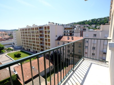 T4 - CITE DU DESIGN A LOUER - ST ETIENNE CARNOT - 70.67 m2 - 610�&euro; charges comprises par mois