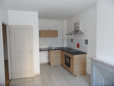 APPARTEMENT T4 A LOUER - ST ETIENNE PREFECTURE - 95.16 m2 - 740�&euro; charges comprises par mois