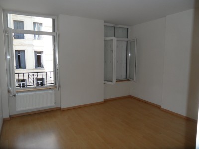 APPARTEMENT T4 A LOUER - ST ETIENNE PREFECTURE - 95.16 m2 - 740�&euro; charges comprises par mois