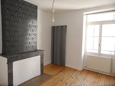 APPARTEMENT T4 A LOUER - ST ETIENNE CENTRE VILLE - 84.79 m2 - 590 &euro; charges comprises par mois