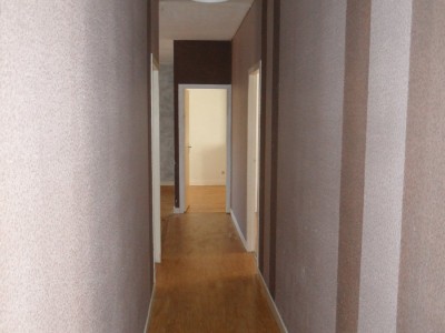 APPARTEMENT T4 A LOUER - ST ETIENNE CENTRE VILLE - 84.79 m2 - 590 &euro; charges comprises par mois