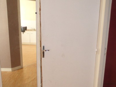 APPARTEMENT T4 A LOUER - ST ETIENNE CENTRE VILLE - 84.79 m2 - 590 &euro; charges comprises par mois
