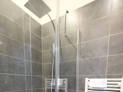 APPARTEMENT T4 A LOUER - ST ETIENNE CENTRE VILLE - 102,54 m2 - 980 € charges comprises par mois