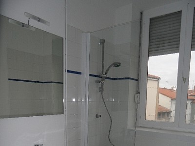 APPARTEMENT T4 A LOUER - ST ETIENNE CENTRE VILLE - 79.25 m2 - 630 € charges comprises par mois