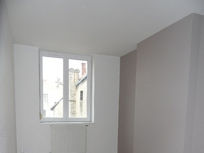 APPARTEMENT T4 A LOUER - ST ETIENNE CENTRE VILLE - 79.25 m2 - 630 € charges comprises par mois