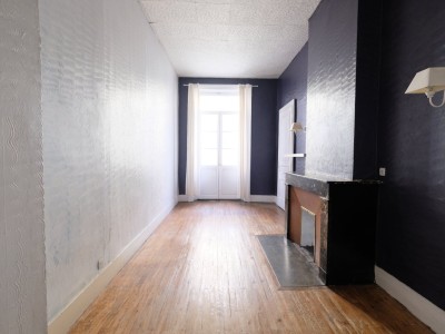 APPARTEMENT T4 A LOUER - ST ETIENNE CENTRE VILLE - 144.84 m2 - 780€ charges comprises par mois