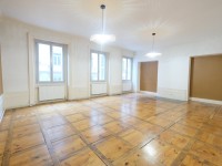 APPARTEMENT T4 A LOUER - ST ETIENNE CENTRE VILLE - 148.23 m2 - 875 &euro; charges comprises par mois