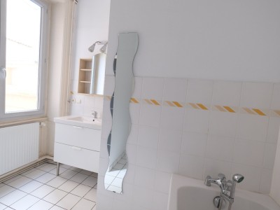 APPARTEMENT T4 A LOUER - ST ETIENNE CENTRE VILLE - 148.23 m2 - 875€ charges comprises par mois