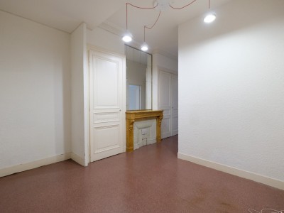 APPARTEMENT T4 A LOUER - ST ETIENNE CENTRE VILLE - 148.23 m2 - 875€ charges comprises par mois