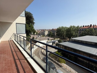 APPARTEMENT T4 A LOUER - ST ETIENNE CENTRE VILLE - 83.19 m2 - 785€ charges comprises par mois