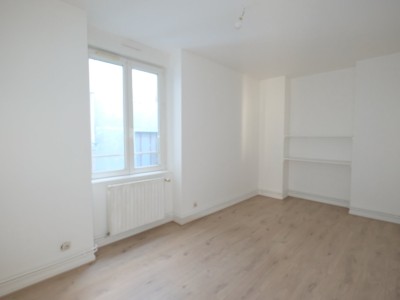 APPARTEMENT T4 A LOUER - ST ETIENNE CENTRE VILLE - 84 m2 - 650€ charges comprises par mois