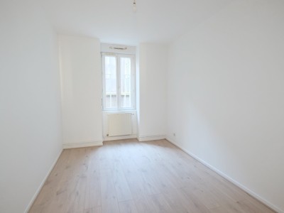 APPARTEMENT T4 A LOUER - ST ETIENNE CENTRE VILLE - 84 m2 - 650€ charges comprises par mois