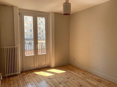 APPARTEMENT T4 A LOUER - ST ETIENNE CENTRE VILLE - 76.73 m2 - 690€ charges comprises par mois